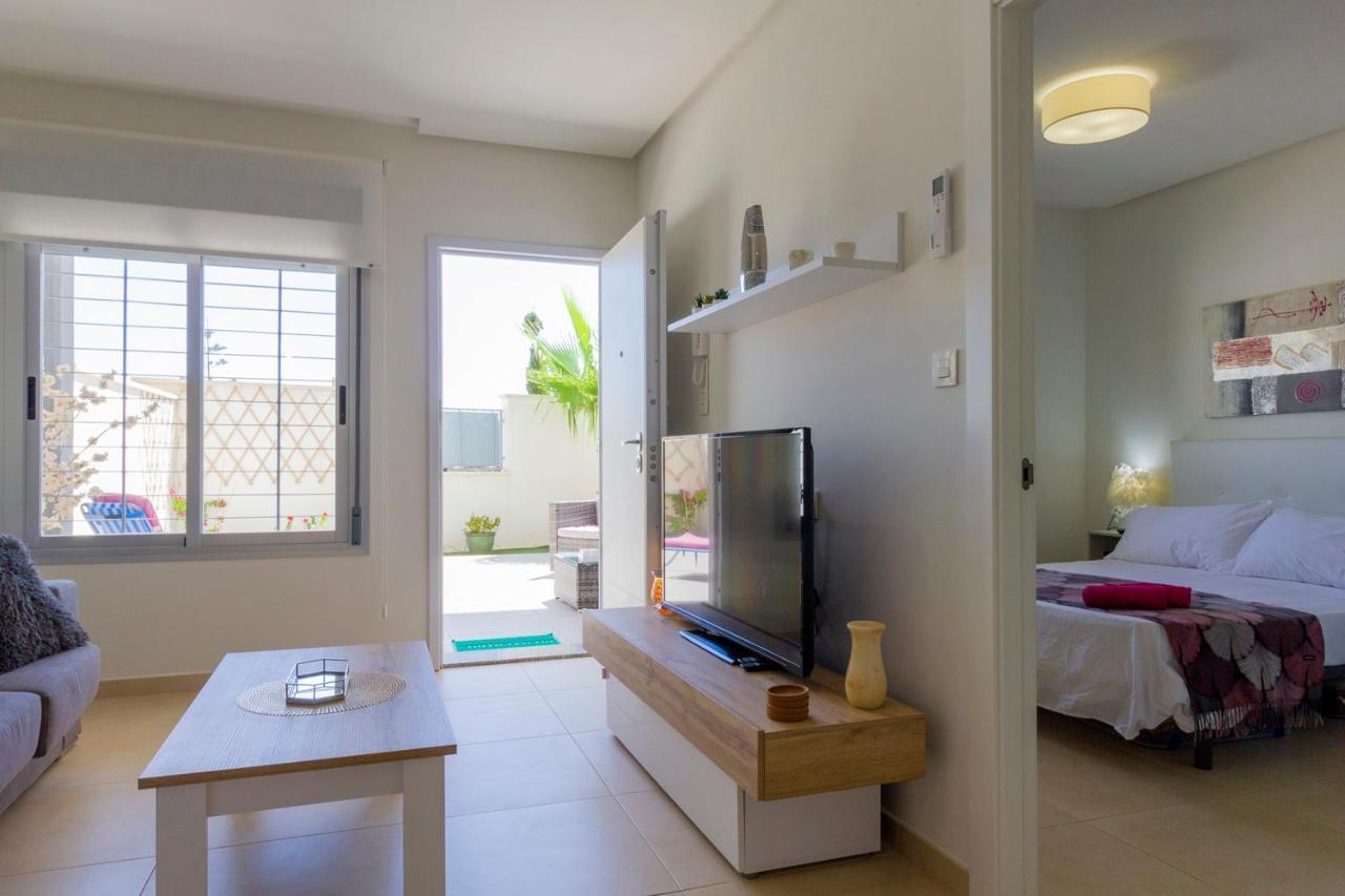 Bungalow Pink Garden Orihuela Exteriör bild