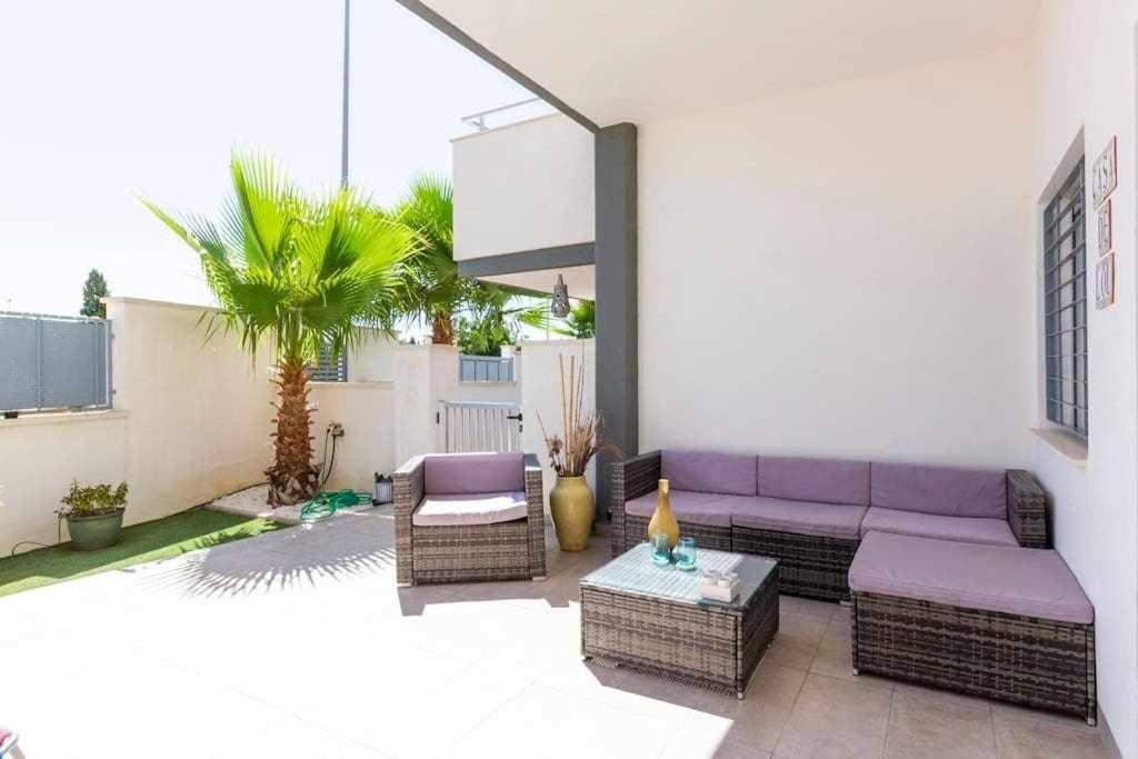 Bungalow Pink Garden Orihuela Exteriör bild